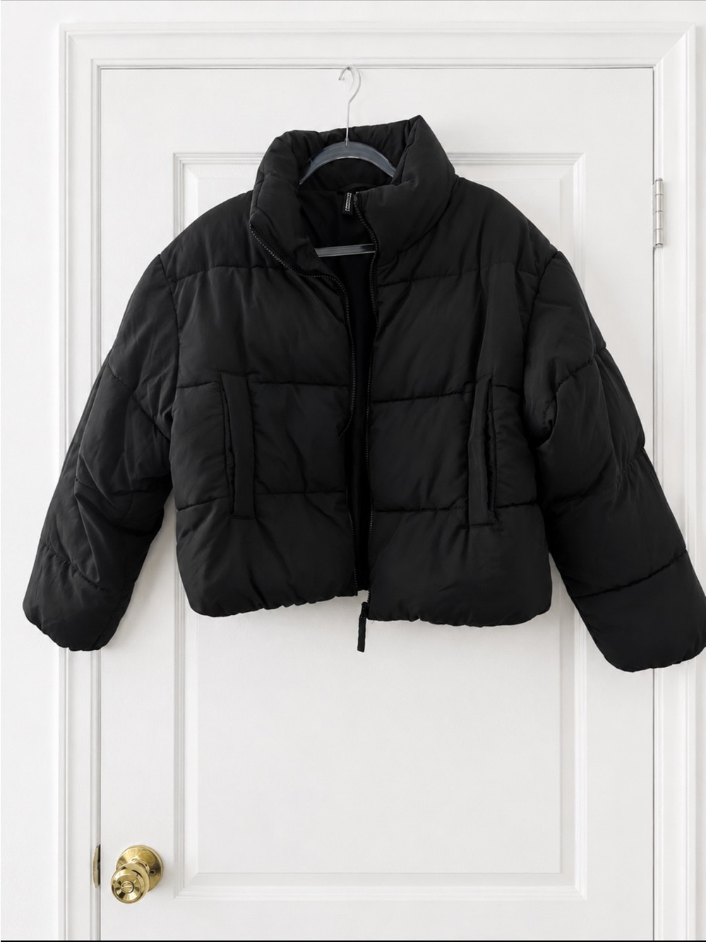 H&M Divided Black Cropped Puffer Jacket Women’s Large (L)
